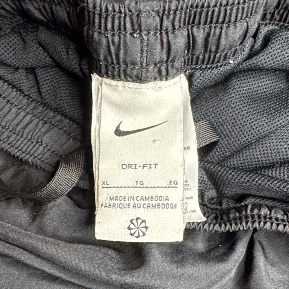 Nike 90’s  Black Track Pants with Pink Logo - Picture 2 of 7